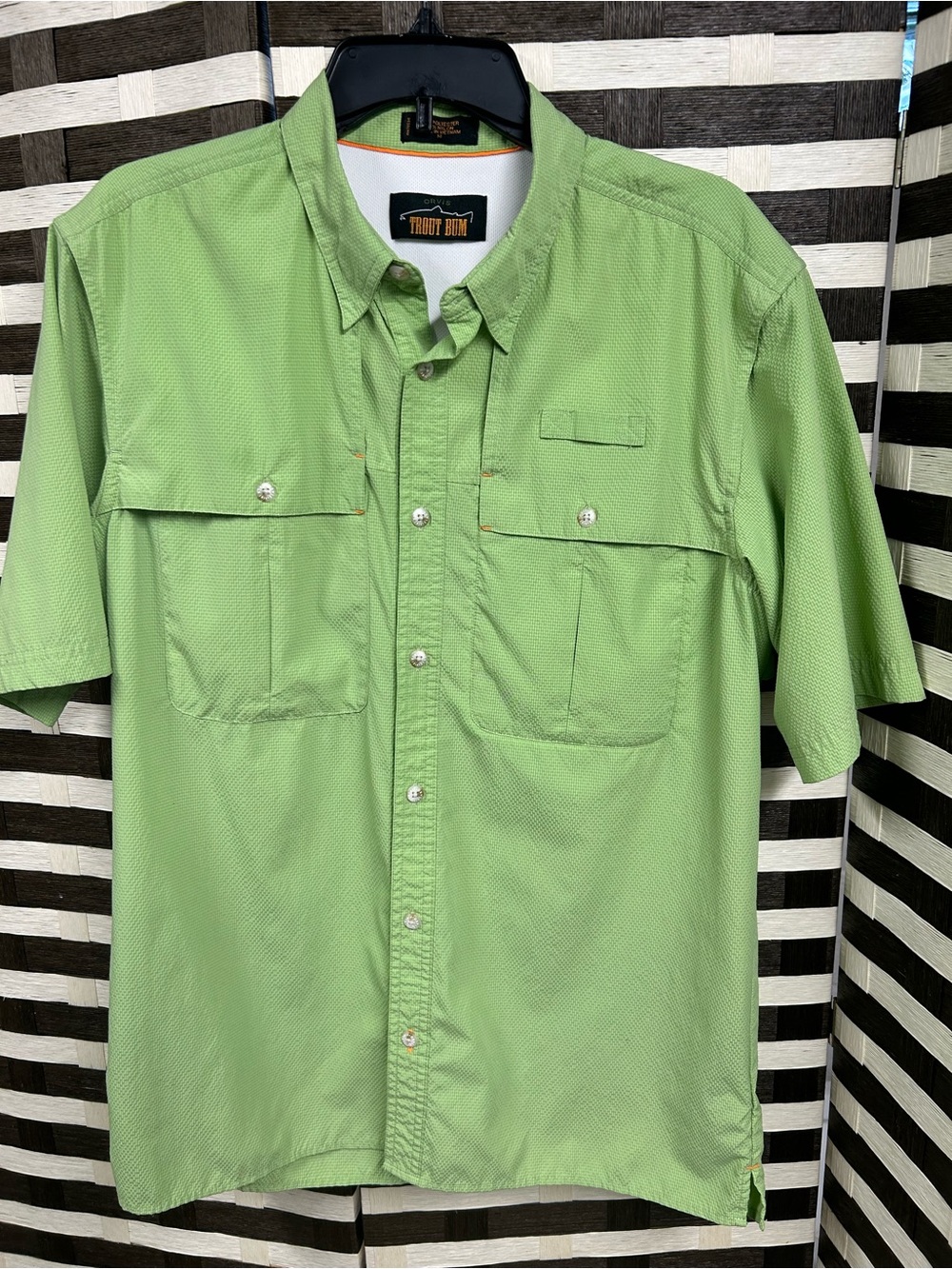 Orvis Trout Bum Green Fishing Shirt Seersucker Mens Size Medium Outdoor Hiking